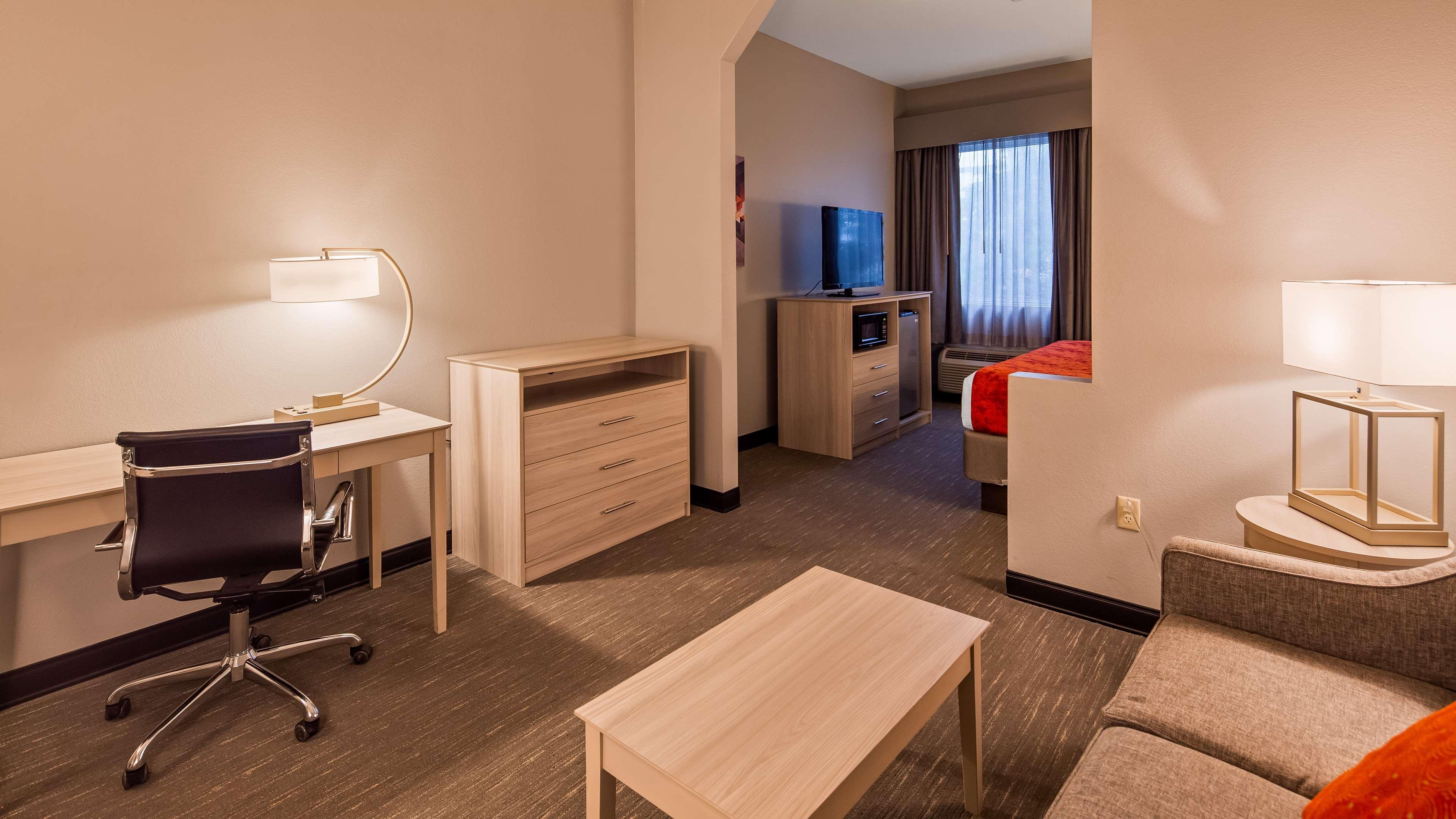 Best Western Plus New Cumberland Eksteriør billede