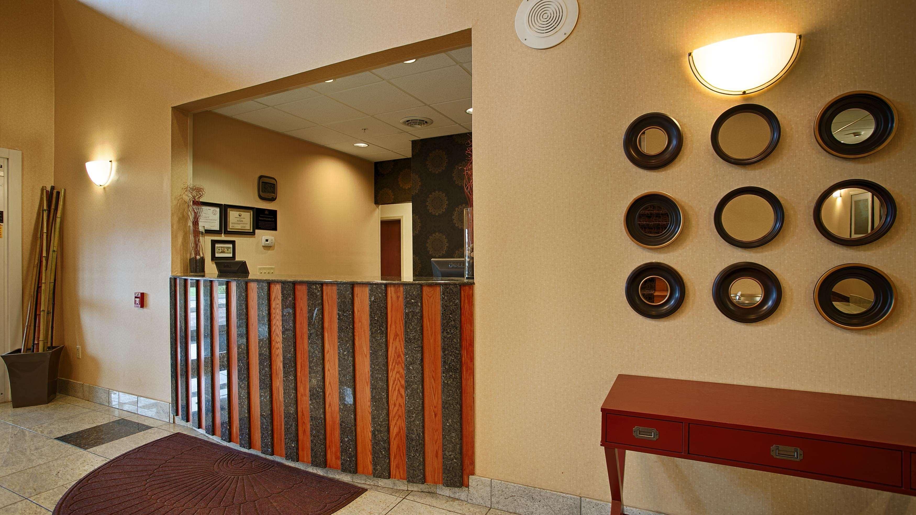 Best Western Plus New Cumberland Eksteriør billede