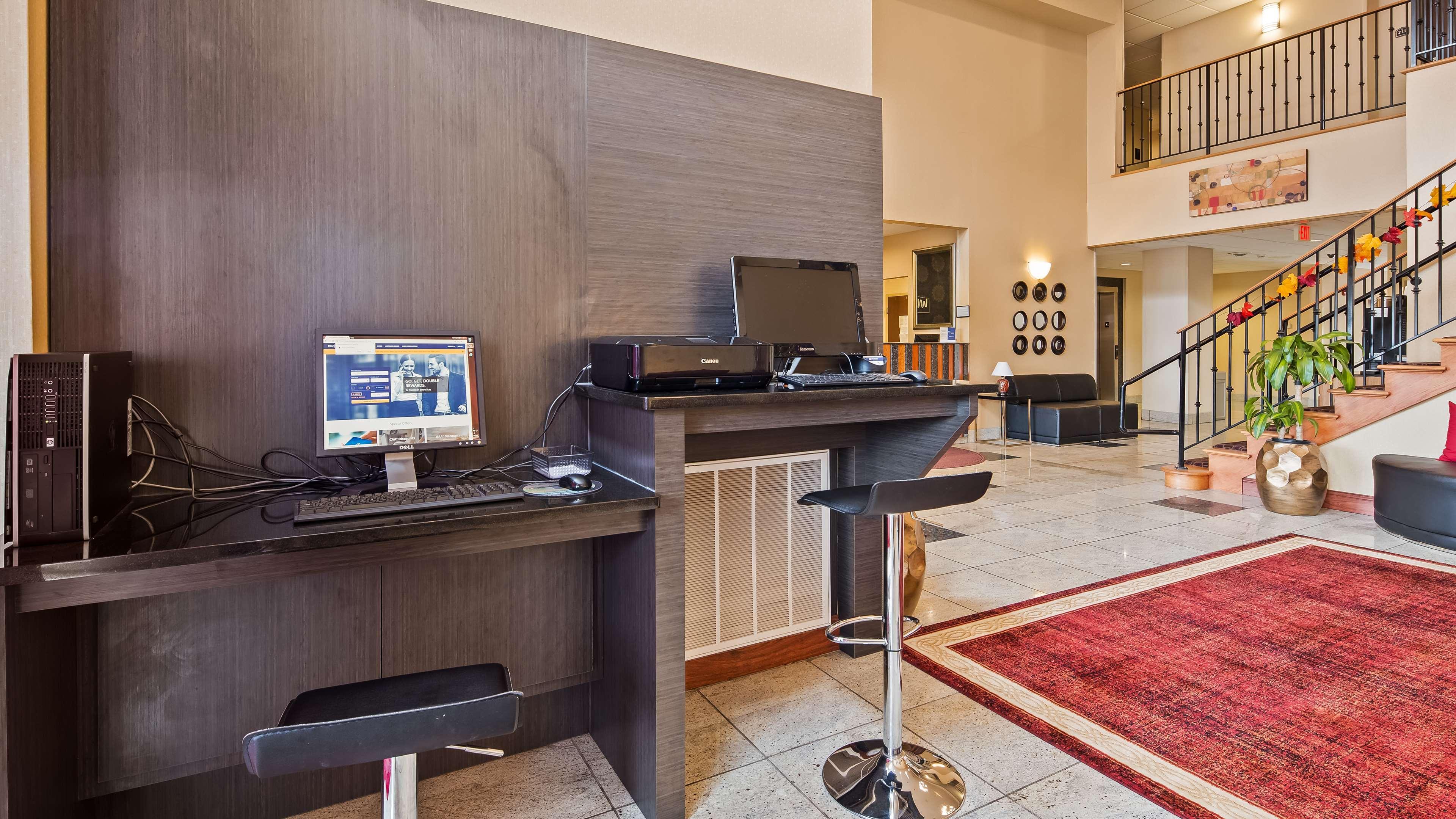 Best Western Plus New Cumberland Eksteriør billede