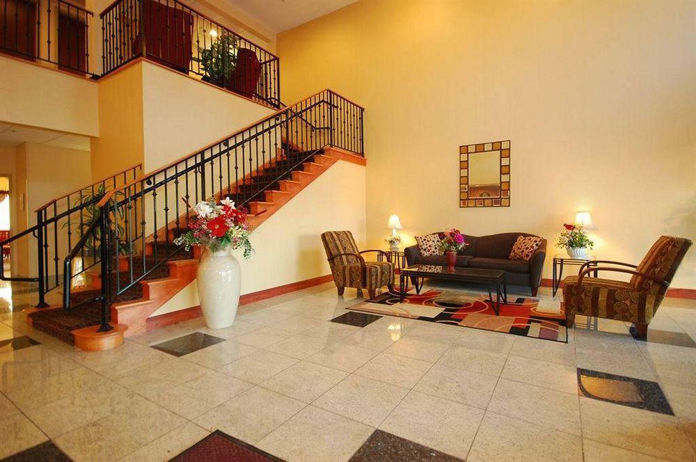 Best Western Plus New Cumberland Interiør billede